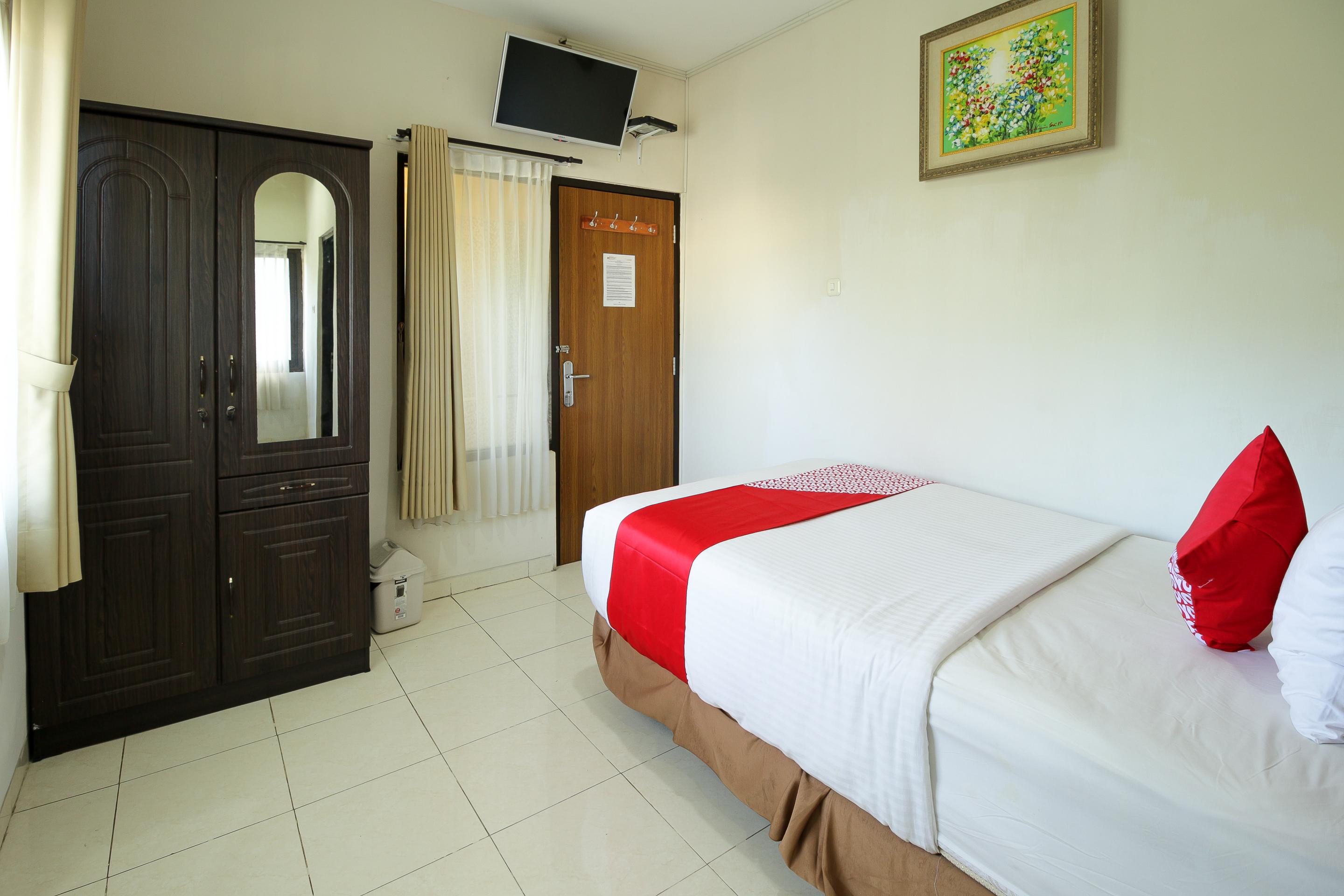 Oyo 734 Tuban Torres Accomodation Кута Экстерьер фото