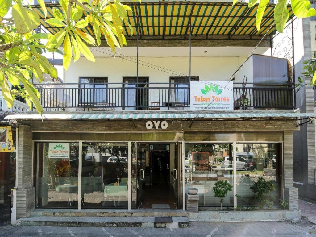 Oyo 734 Tuban Torres Accomodation Кута Экстерьер фото
